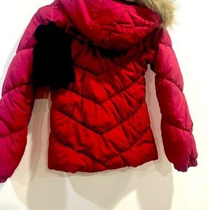 Weathertamer kid coat size 10 berry color